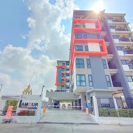 Lamour Condo Ban Lat Krachaeng Exterior photo